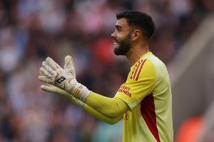 扑救成功率高达90%！拉亚本赛季欧冠30次被射正，完成27次扑救