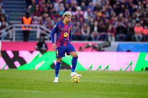 记者：阿劳霍摆脱肌肉问题，可以出战对阵马竞首回合比赛