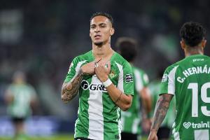 佩莱格里尼：安东尼身体状态不佳，他目前不具备踢满90分钟的条件