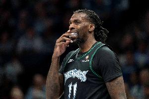 芬奇：里德连续两场比赛发挥出色 他看上去越来越找回个人状态了