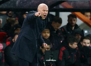 斯洛特：回顾整场比赛只输2球算是幸运，我们仍保留晋级希望