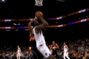 空篮不上？独行侠落后3分西塞晃空气随后被封盖！