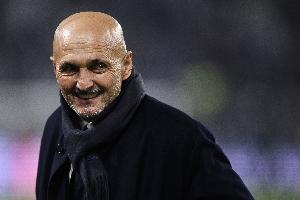 全市场网：斯帕莱蒂即将与尤文续约至2028年，几个小时内签字