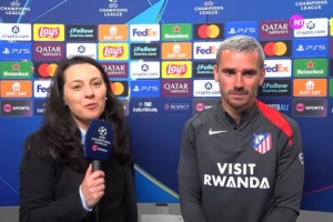 巴萨球迷不满争议手球?格列兹曼:我看到了但不清楚,裁判说了算