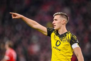 施洛特贝克：特意花时间考虑是否续约 目标和多特一起赢得冠军