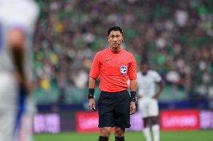 足球报:马宁仍有机会以主裁判身份执法世界杯,他自己也充满信心