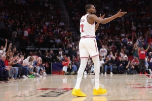 NBA彩经：湖人拿下太阳 火箭击退森林狼 抢八之争开拓者胜快船