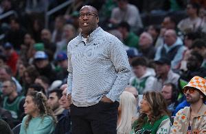 迈克·布朗执教尼克斯第一年就取得52胜 超莱利创队史新帅纪录