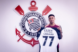 解放者杯科林蒂安2-0普拉腾斯，林加德替补出战迎解放者杯首秀