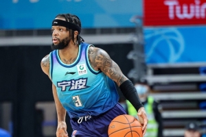 外援就这水平？宁波外援辛普森10中1得7分 第一个三分命中后9连铁