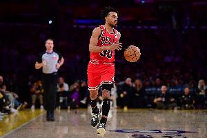 给机会都挺能打！公牛三人得分20+ 特雷·琼斯独得31分