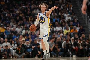 勇三疯出现!勇士第三节轰下38分 单节得分是国王的两倍