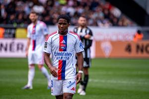 8场法甲球荒！队报：恩德里克肢体语言消极，丢球回防积极性低