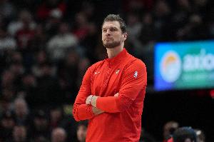 斯普利特:不去想各种传闻&只专注本职工作 下赛季像继续执教球队