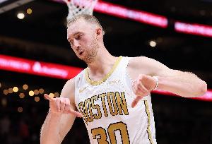 豪泽：我们逐渐认清了自己是谁 努力成为更拼更聪明的球队