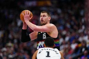 阿德尔曼质疑65场规则：约基奇从不想休息 但他目前因伤仅打64场