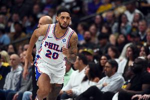 右腿筋拉伤！队记：76人裁掉了后卫佩恩 同时转正达伦·特里