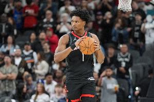 阿门单场砍下至少40分5板5助&命中率75%+ 火箭队史首人