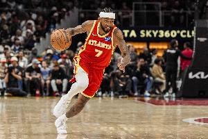 稳定输出！亚历山大-沃克13投7中 砍下18分2断&正负值+29