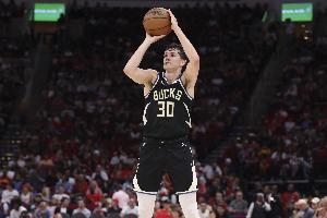 你也投得不错！科马克·瑞安17中10&三分9中5砍下生涯新高28分