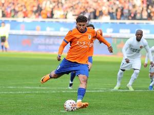 鲁媒:泰山队止连败看到变化,进攻无克雷桑还要解难题