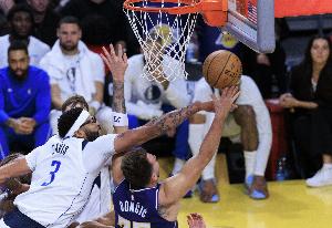 浓眉回湖人？前湖记：考虑他的心理创伤&伤病和合同 目前不大可能