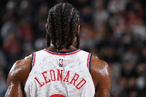 收官战快船迎战勇士 伦纳德因左脚踝扭伤出战成疑