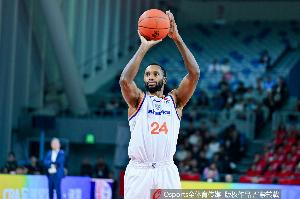 打得好都不休息！弗格&古德温打满20分钟合计10记三分球轰38分