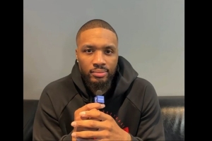 利拉德:球迷不管高峰或低谷都支持我们 让球队和城市更紧密相连