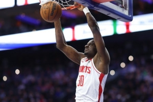 给阳光就灿烂！卡佩拉半场4中4 拿下10分8篮板1抢断1盖帽