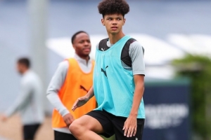 蓝月毁灭菇！奥赖利出自曼城自家青训，身价700万→5000万仅用1年