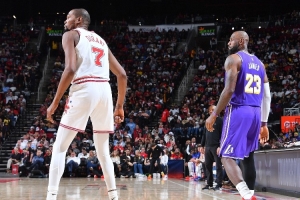 张佳玮谈火湖：詹杜此前交手最多打5场 14总决若遇上就是巅峰对决