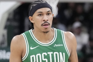 小哈珀：我们从没把自己当成绝对弱者 今天所有人都抓住了机会