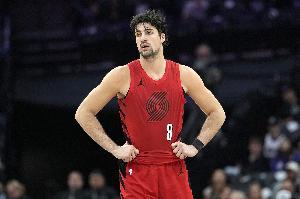 得分全队最高！阿夫迪亚19投9中得25分6板10助 正负值+12