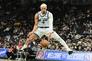 尽力局！萨格斯17中8得23分6板3助 轰中7记三分无力救主