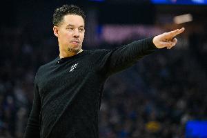 米奇：我们不会让任何人打40分钟 也不会为了结果过度使用球员