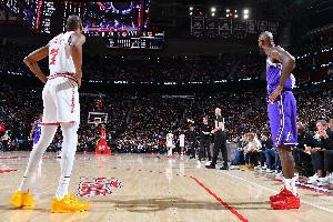 大小王对决最终章？詹杜对决季后赛KD9-5占优 俩人场均都轰下31+