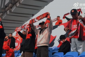 纵然风暴试图掩盖一切痕迹，铁的意志也必将在绝境中砸出回响