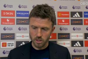 怒了！卡里克：约罗后脑勺被砸没判，利马甚至碰了一下就被罚下