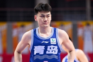 有这么差?青岛国内球员半场仅拿6分 首发仅王睿泽3分
