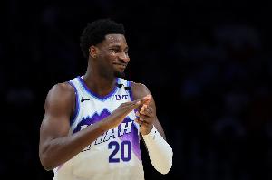 马尔卡宁:小杰克逊非常注重细节 球商极高他能在我们队里很棒