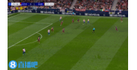 卢克曼接球突破,晃过孔德横传,格列兹曼包抄撞射被挡出底线