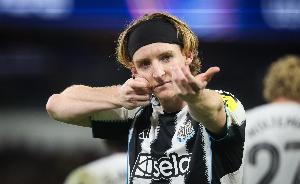 预计转会费超5500万镑!泰晤士:拜仁已联系纽卡前锋戈登