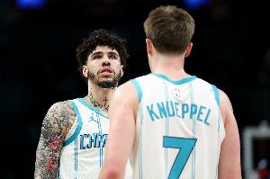 有点紧张？黄蜂首节最后8次出手全部打铁 但仍领先热火2分