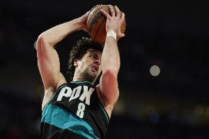 解说:阿夫迪亚完完全全展现领袖担当 单点爆破让太阳毫无办法