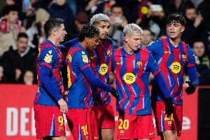 世体：巴萨更衣室对出局感到愤怒，内部表示现在目标是西甲冠军