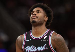 无力回天!戴维恩·米切尔生死战轰28分6助 赛季场均9.3分6.5助