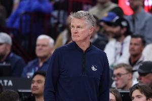 科尔谈附加赛：不想白白荒废这个赛季 我们会全员专注 全力以赴