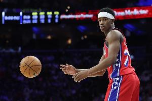 有点手紧！埃奇库姆上半场8中3得到6分5板1助 三分2中0