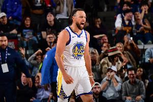 勇记感慨：记不清上次勇士球迷在客场欢呼声如此震天是什么时候了